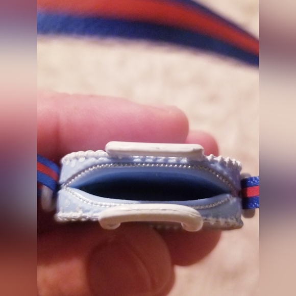 2020 L.O.L Surprise Doll OMG! Busy B. B. Purse Handbag Blue Series 2 - Picture 4 of 10